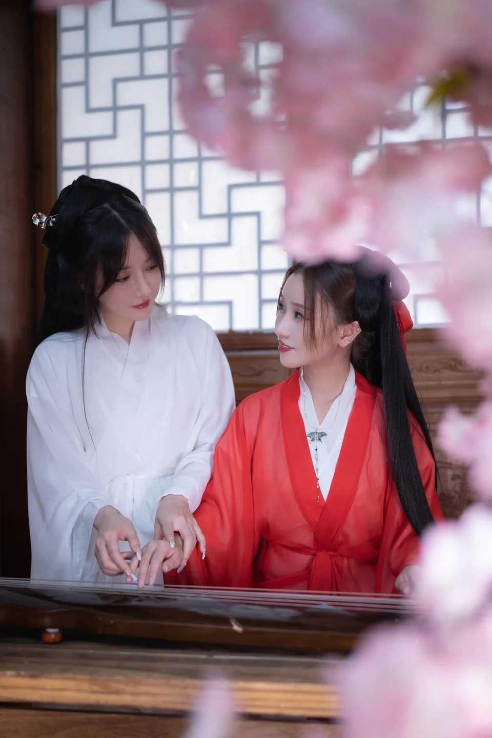 鱼子酱Fish - 双人古装 [154P-1.27GB]  tg@simisebaisi 【丝足阁】071.webp